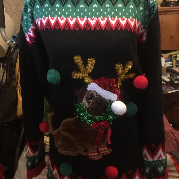 Puggly Christmas Sweater 2X
Black w/ Red, Green,White
Pom poms
Fancy Festive Pup - Picture 5 of 7